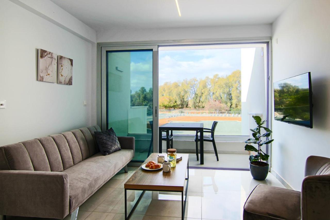 Phaedrus Living - Seaside Executive Flat Harbour 208 Lägenhet Paphos Exteriör bild