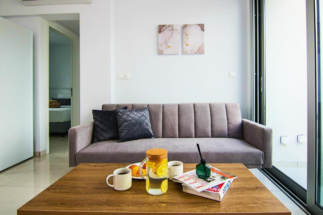 Phaedrus Living - Seaside Executive Flat Harbour 208 Lägenhet Paphos Exteriör bild